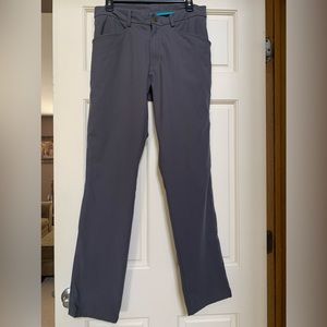 Mens Lululemon ABC Classic-Fit Pant 34. Like new condition. Worn a few times.